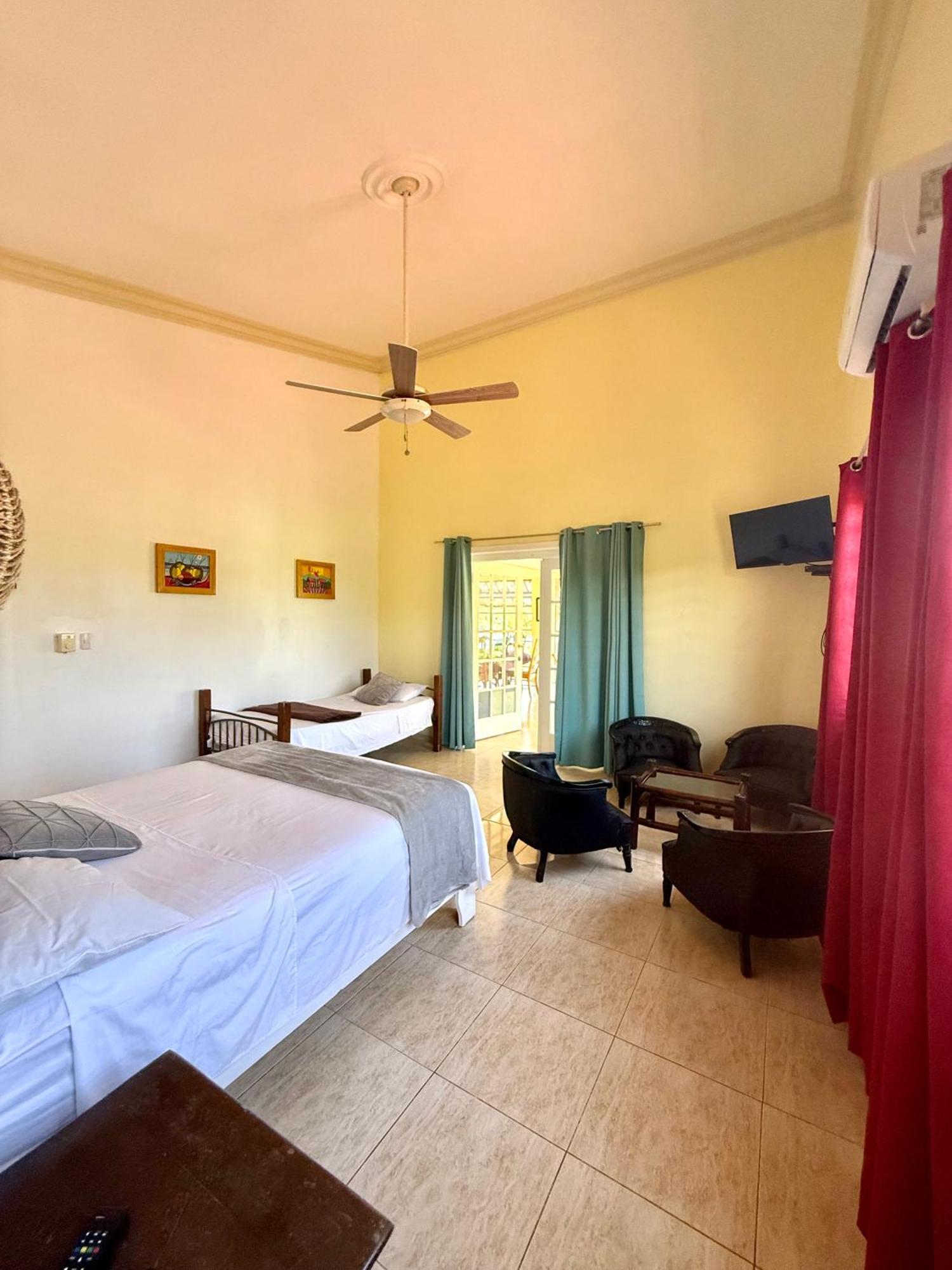 Hotel Al Mare Barahona Exterior photo